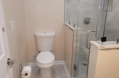 how to tell if toilet is leaking under tile